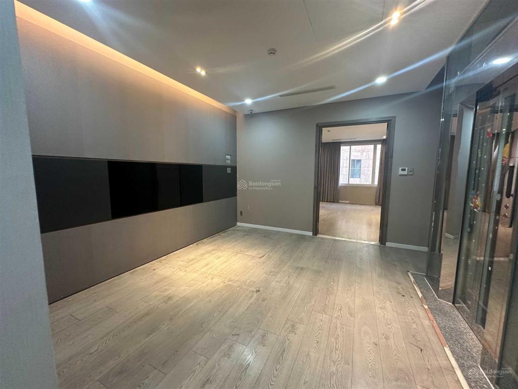 Giá cho thuê tốt nhất shophouse sala trục chính ngay nguyễn cơ thạch 5 tầng, diện tích sàn 700m2