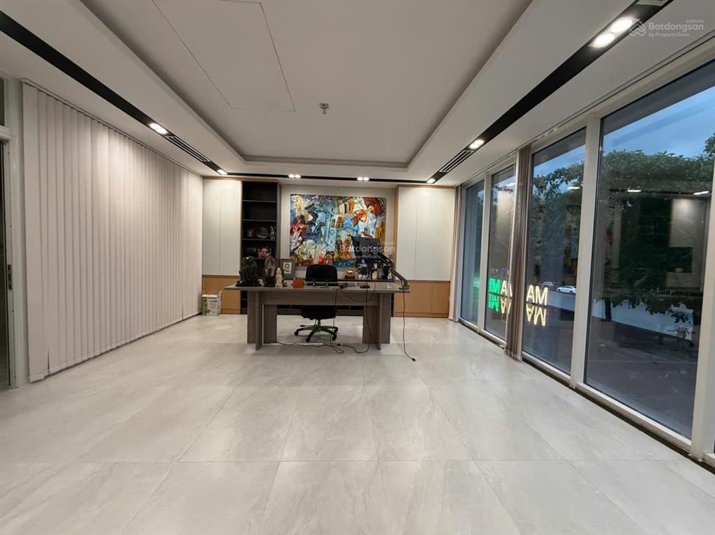 Giá thuê tốt nhất shophouse trục chính ngay nguyễn cơ thạch 5 tầng, diện tích 700m2. giá 170 triệu