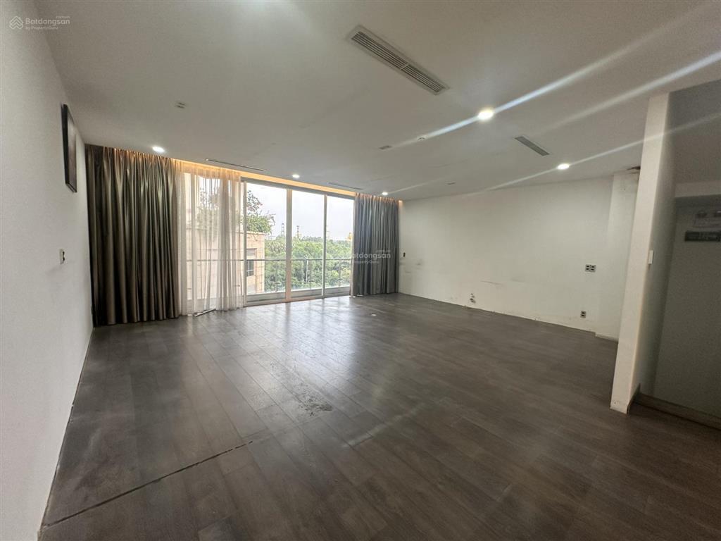 Giá thuê tốt, nguyên căn shophouse nguyễn cơ thạch sala 5 tầng, 700m² giá thuê 185 triệu/tháng