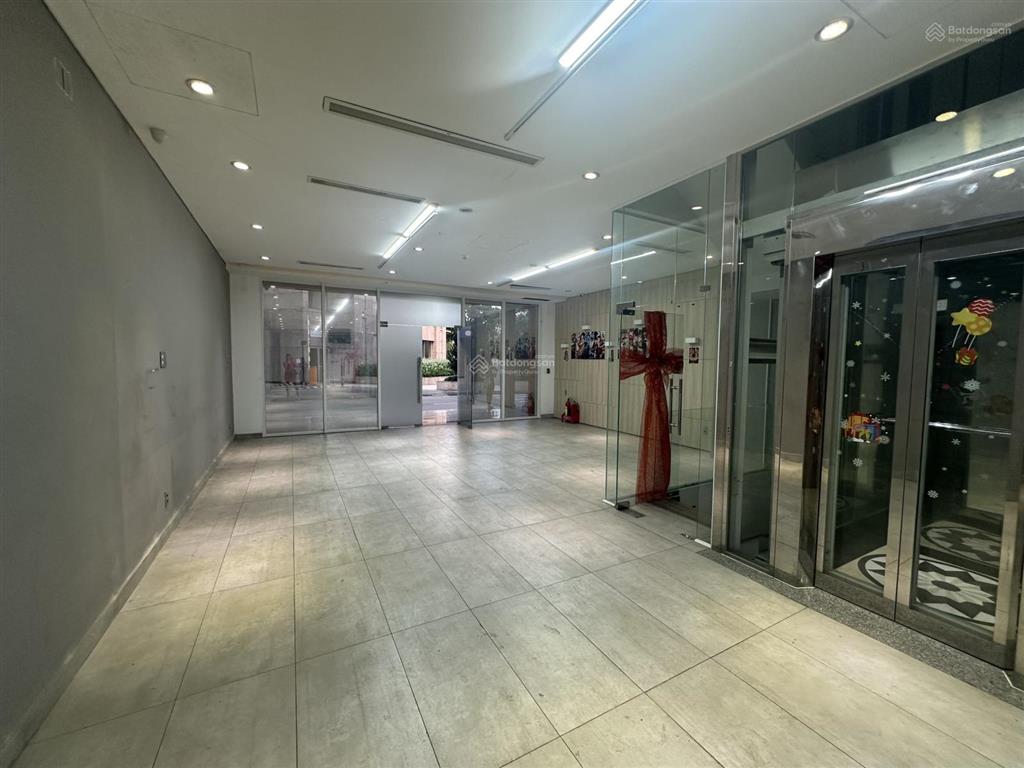 Giá thuê tốt, nguyên căn shophouse nguyễn cơ thạch sala 5 tầng, 700m² giá thuê 185 triệu/tháng