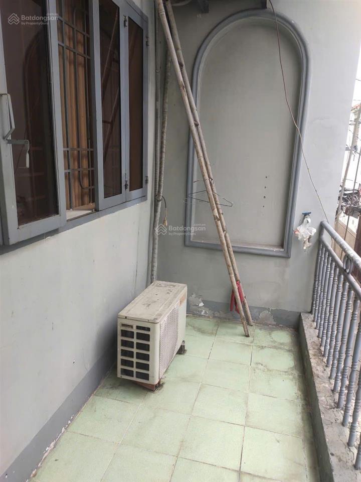 Nhà 1 sẹc quang trung, 4mx10m, lầu, 2pn, có nội thất, hẻm xe hơi, giá 8 triệu