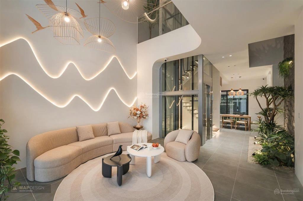 Vinhomes ocp2 em có căn xe khe sao biển dt 97,5m2, giá 12 tỷ, quá rẻ, sát 9 tòa cc và công viên