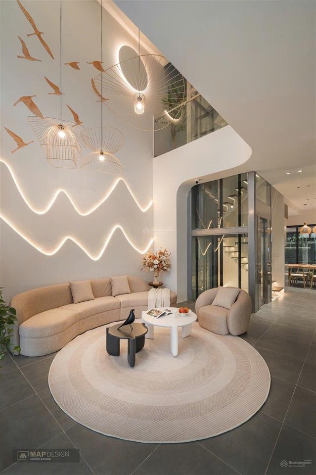 Vinhomes ocp2 em có căn xe khe sao biển dt 97,5m2, giá 12 tỷ, quá rẻ, sát 9 tòa cc và công viên