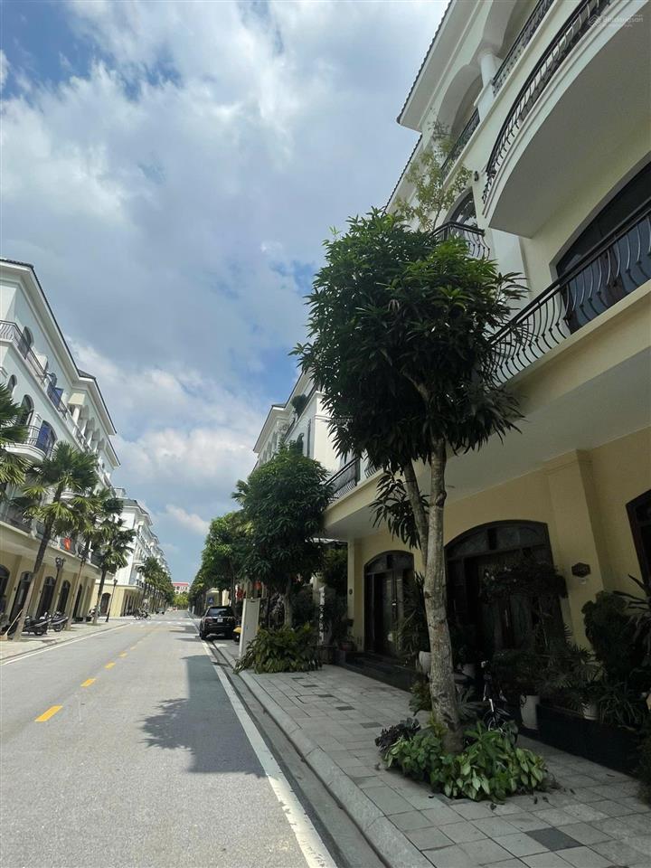 Vinhomes ocp2 chủ nhà muốn bán nhanh căn chà là, dt 63m2, giá chỉ 8,3 tỷ, vị trí đẹp