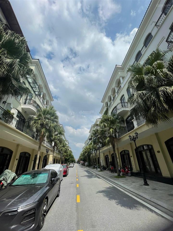 Vinhomes ocp2 chủ nhà muốn bán nhanh căn chà là, dt 63m2, giá chỉ 8,3 tỷ, vị trí đẹp