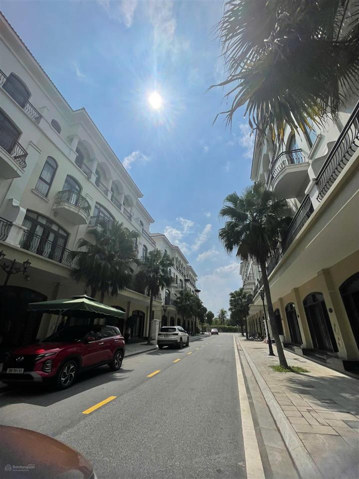 Vinhomes ocp2 chủ nhà muốn bán nhanh căn chà là, dt 63m2, giá chỉ 8,3 tỷ, vị trí đẹp