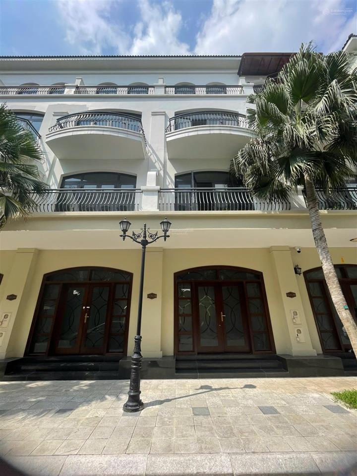 Vinhomes ocp2 chủ nhà muốn bán nhanh căn chà là, dt 63m2, giá chỉ 8,3 tỷ, vị trí đẹp