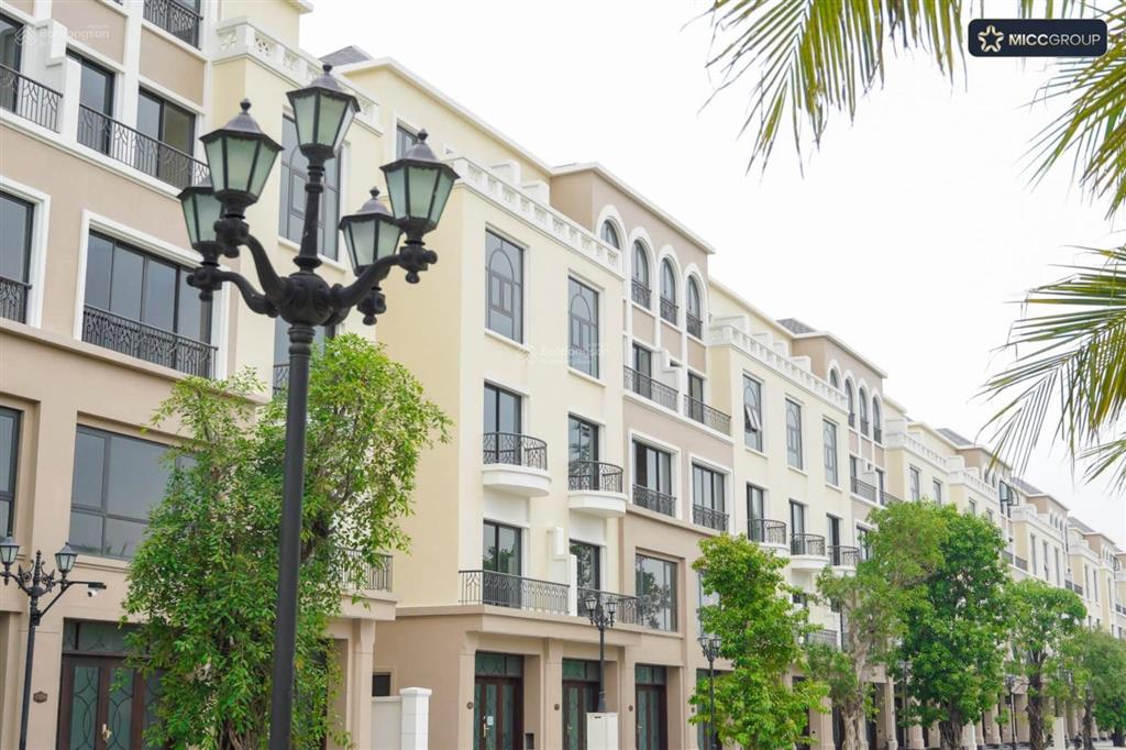 Vinhomes ocp2 em có căn cọ xanh giá tốt cần bán, dt 65m2, mt 5m, giá 8,9 tỷ, ngay gần trường vin
