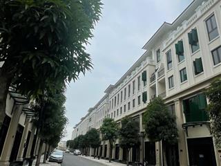 Vinhomes ocp3 chủ nhà cần bán nhanh căn vịnh tây dt 60m2, giá 9,x tỷ áp góc, sát 10 toà chung cư.