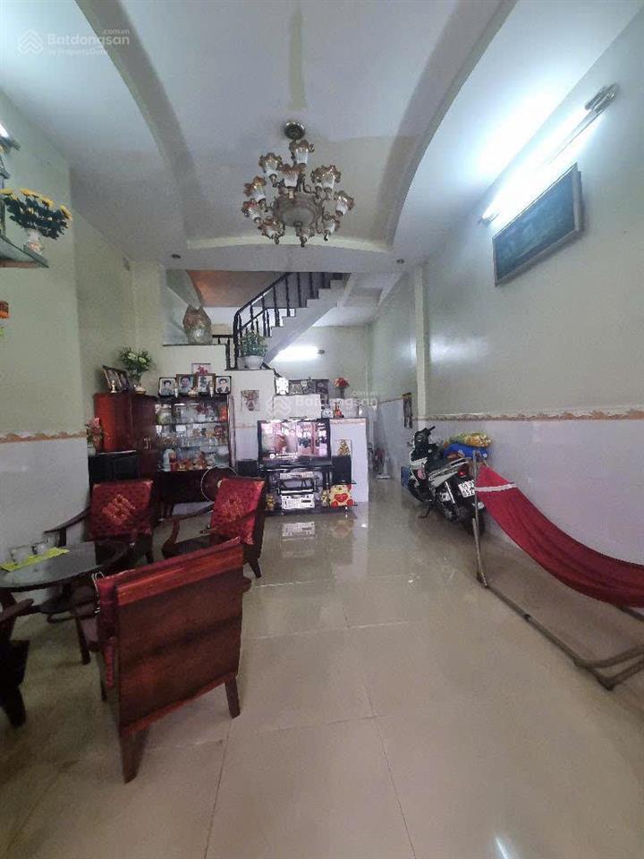Mặt tiền kinh doanh đúc 4 tấm ngay nguyễn văn quá chỉ 6 tỷ/88m2