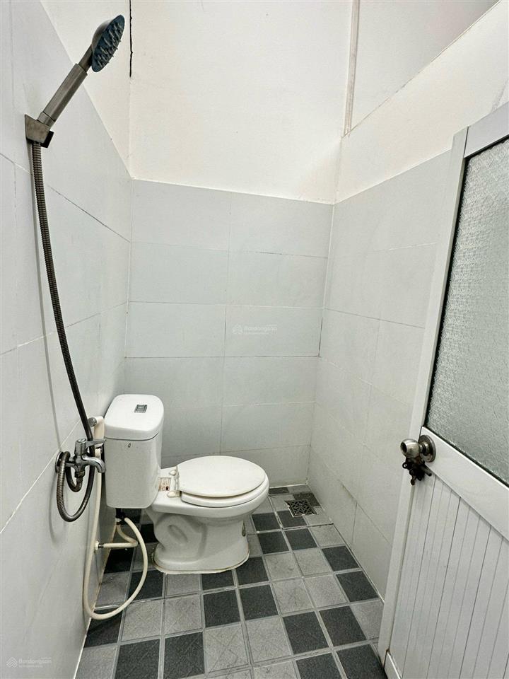 Hàng hiếm tại hoàng văn thụ, 42,9 triệu / m2, 186,27 m2, bán nhà riêng 5pn, 4wc, 1t