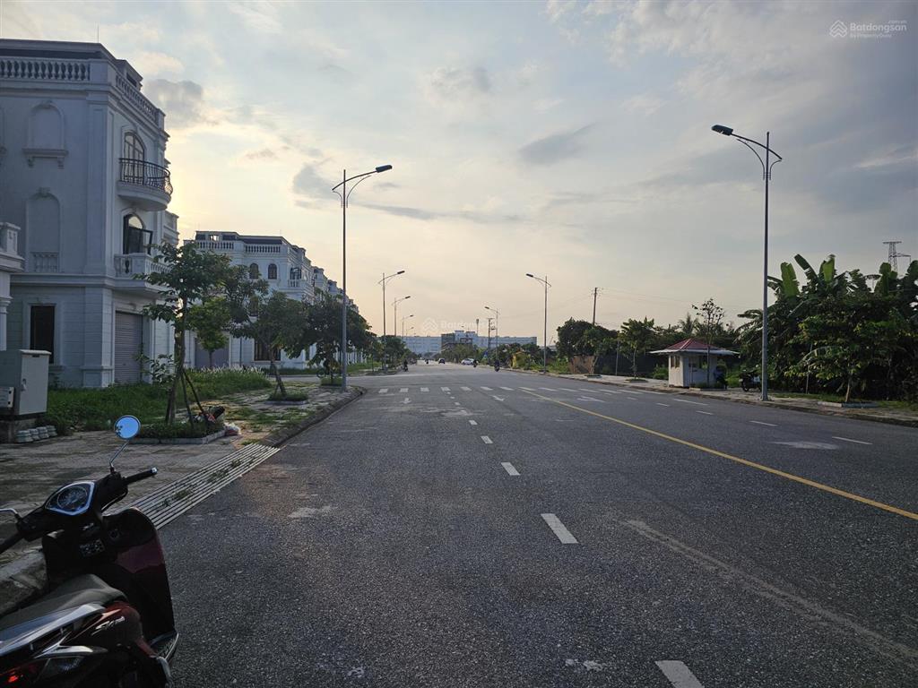 Chính chủ cần bán lô góc gần chung cư evergreen tràng duệ