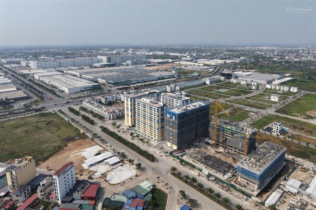 Bán nhanh lô biệt thự song lập đối diện chung cư  giá rẻ nhất dãy