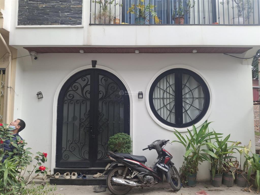 Bán đất nguyễn khoái, mảnh đất lô góc vô cùng đẹp, pháp lý chuẩn, gần phố nhiều tiện ích, có 6.9 tỷ