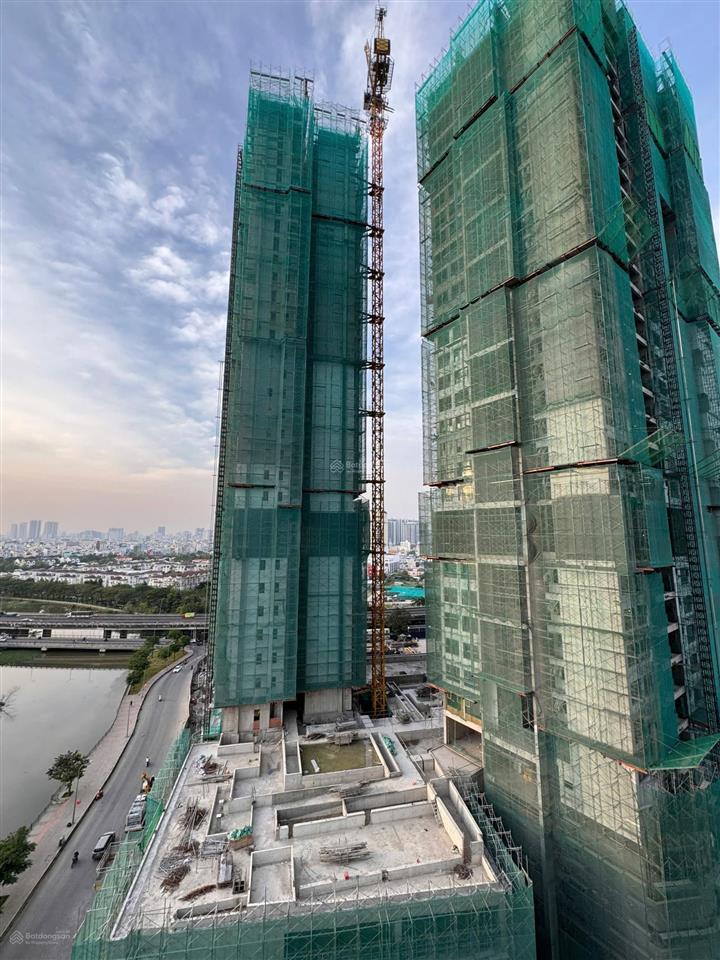 Chính chủ cần bán gấp căn hộ góc 2pn infiniti quận 7 chỉ 6,3 tỷ