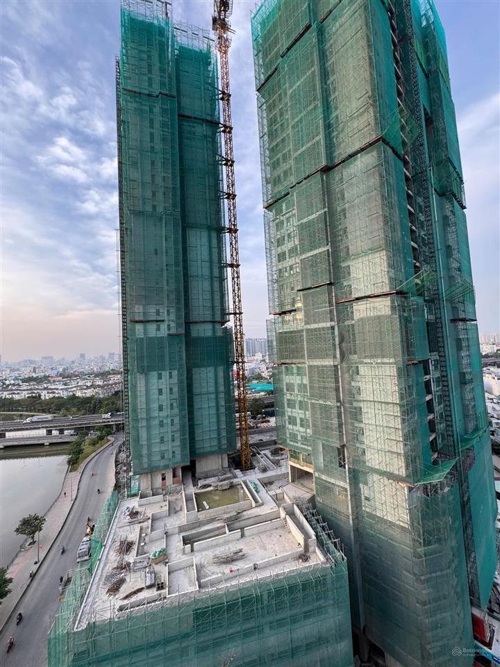 Chính chủ cần bán gấp căn hộ góc 2pn infiniti quận 7 chỉ 6,3 tỷ