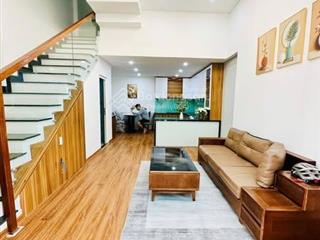 Bán nhà 3 tầng đường hoàng thúc trâm vị trí đẹp, giá rẻ.