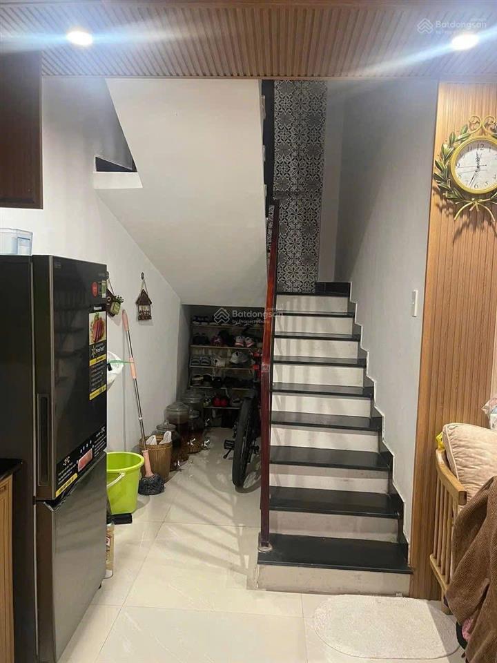 Bán nhà đường hoàng diệu cách đường chỉ vài bước chân, vào ở ngay.