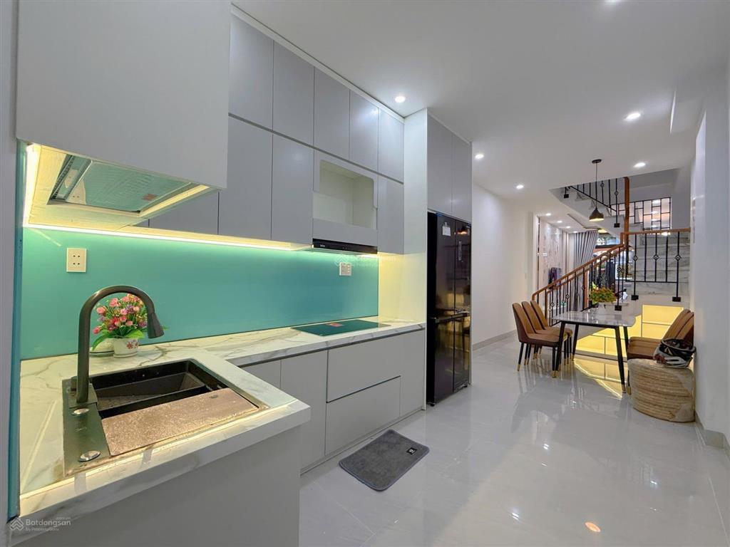 Bán nhà đường ông ích khiêm, công năng đầy đủ, vị trí đẹp giá rẻ