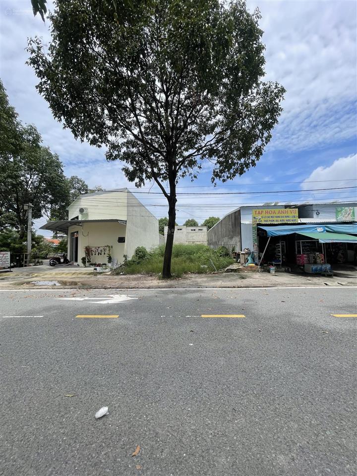 Bán đất phú tân ngay thành phố mới siêu thị aeon bình dương. vị trí đẹp đất đẹp, diện tích 10*30m