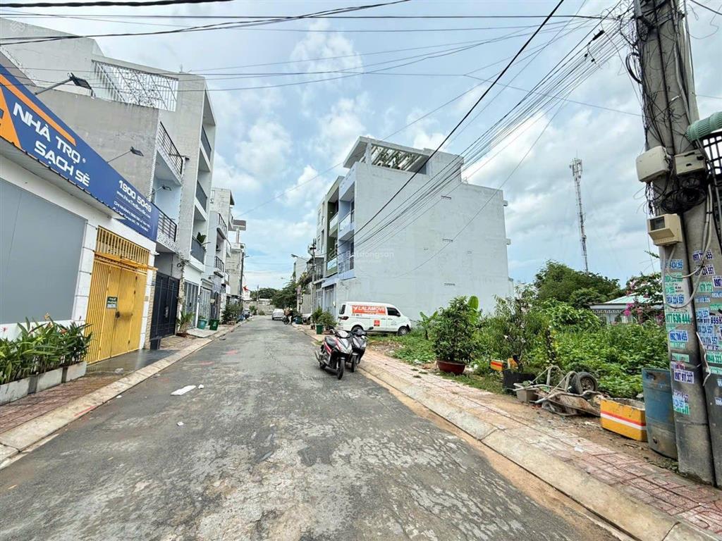 Bán đất hẻm 568 lê văn việt 56m2 giá 4,6 tỷ sát bên tàu metro