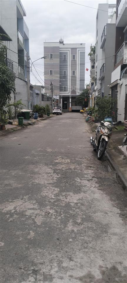 Bán đất hẻm 568 lê văn việt 56m2 giá 4,6 tỷ sát bên tàu metro