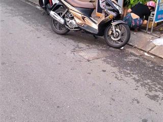 Bán nhà mặt tiền tân hoà 2, hiệp phú 68m2 giá 5 tỷ 2 sát ga metro