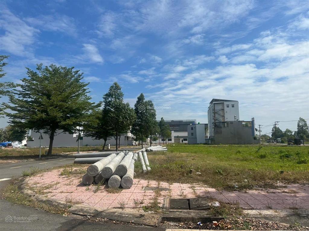 Bán lô góc d8 & n8 idico 2 p6, tân an, sau lưng aeon