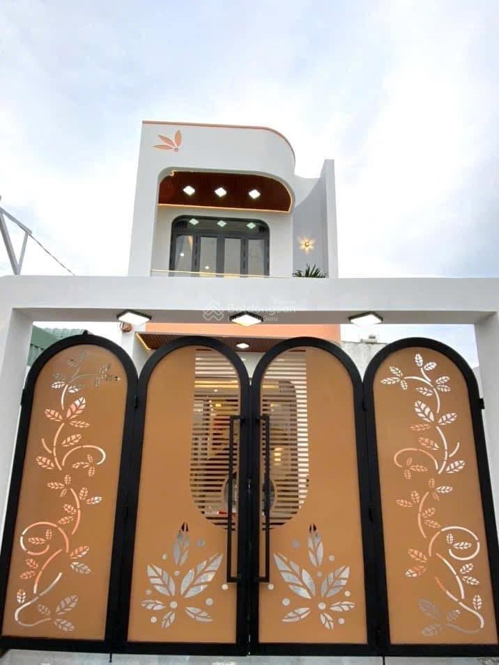 Bán nhà mới 100% sổ hồng hoàn công nhận nhà ở ngay