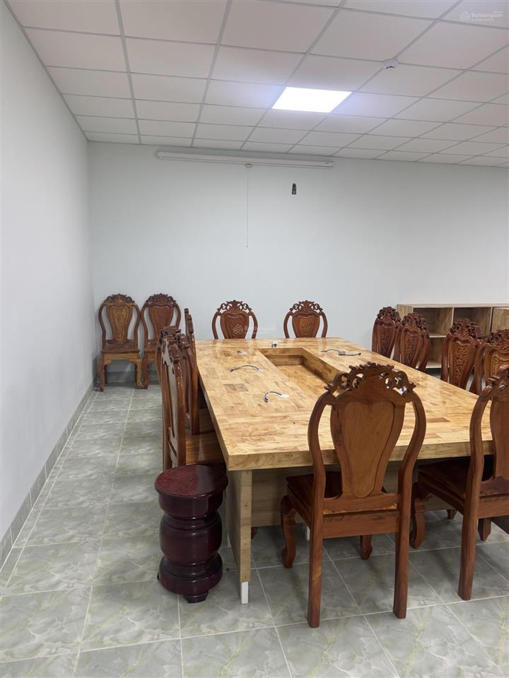 Bán toà nhà mặt tiền châu thị kim, p7, tp tân an