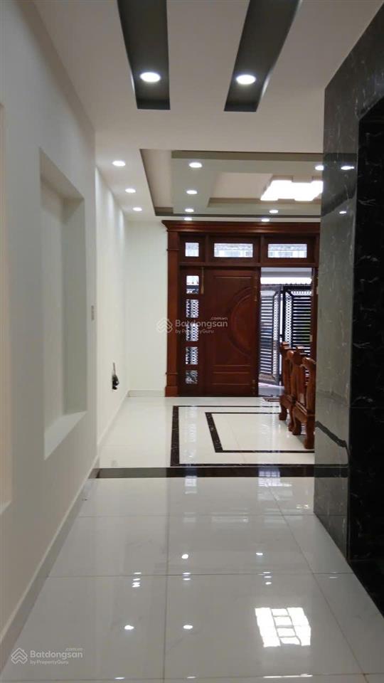 Cho thuê nhà nguyên căn 4 tầng mặt tiền lê thiết hùng (12m)