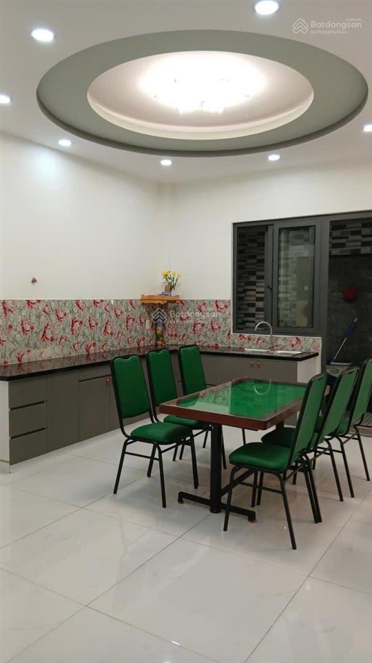 Cho thuê nhà nguyên căn 4 tầng mặt tiền lê thiết hùng (12m)