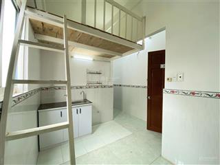 Chính chủ cho thuê căn phòng nội thất cơ bản gần cầu chữ y  quận 1
