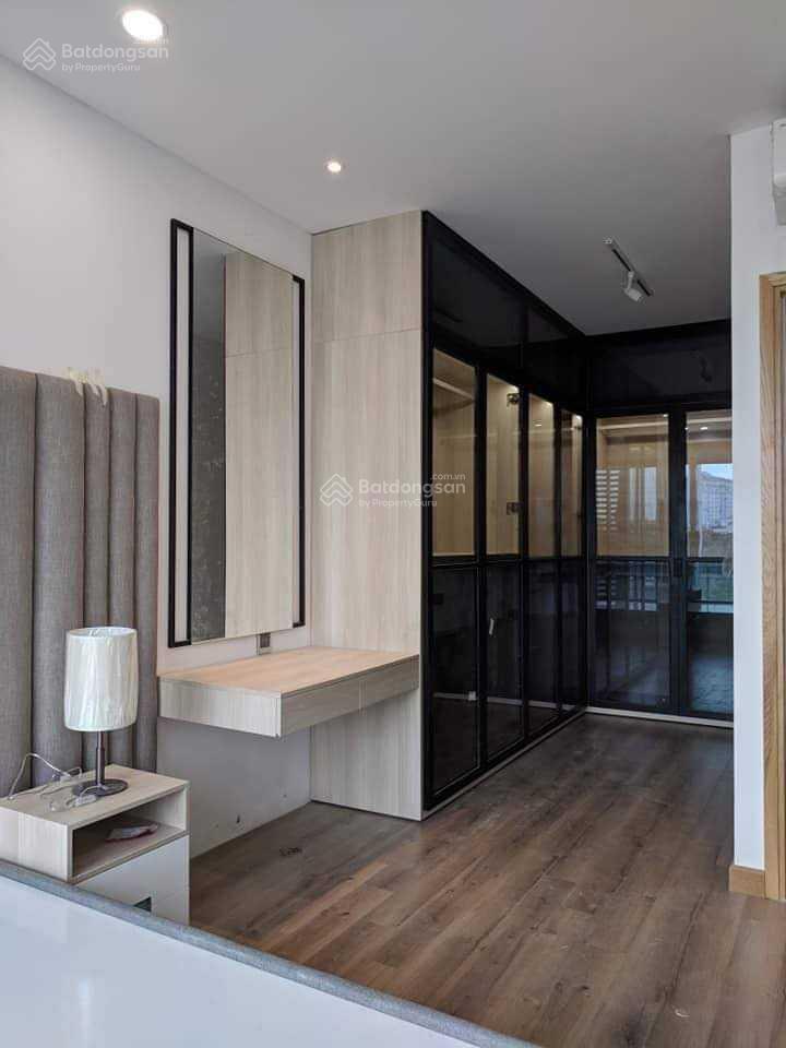 Tôi cần cho thuê nhà phố palm residence dt 6x17m, 1 trệt 2 lầu, 4 phòng ngủ, giá tốt chỉ 35tr
