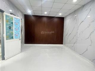 Chính chủ cần bán chung cư khu trung tâm 42m2 giá chỉ 2.35 tỷ