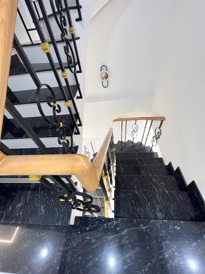 Bán nhà mặt tiền 527 nguyễn văn khối p8 gò vấp cũ)  nay phường thông tây hội  tphcm .