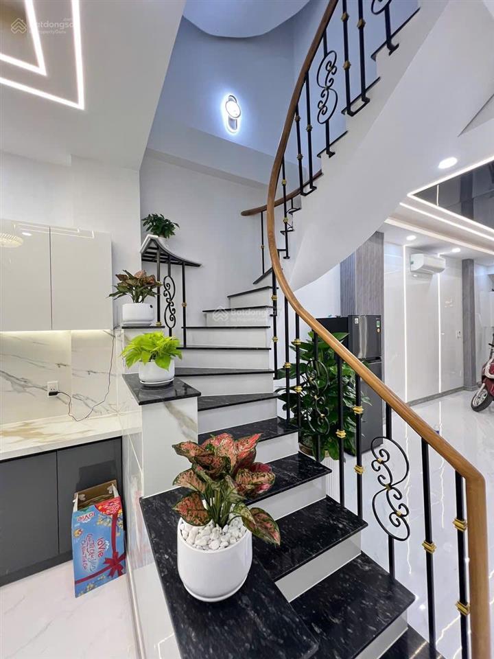 Bán nhà mặt tiền 527 nguyễn văn khối p8 gò vấp cũ)  nay phường thông tây hội  tphcm .