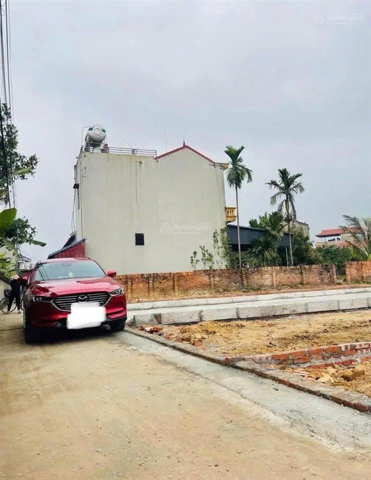 Lô góc 80m2 đẹp rẻ nhất xuân đồng tân minh. tiền 6m hậu gần 10m. đường thông oto, 20m ra bìa làng