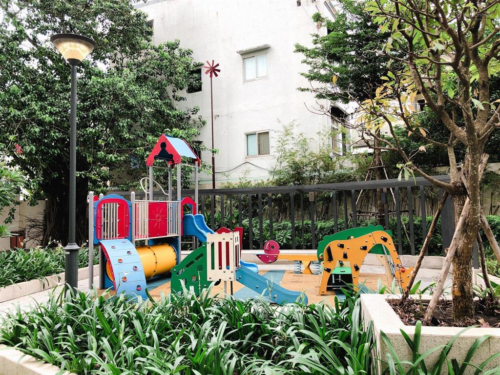 Rẻ tới bất ngờ với căn hộ 2pn diện tích 74m2 giá chỉ 18tr full nội thất cao cấp tại everrich quận 5