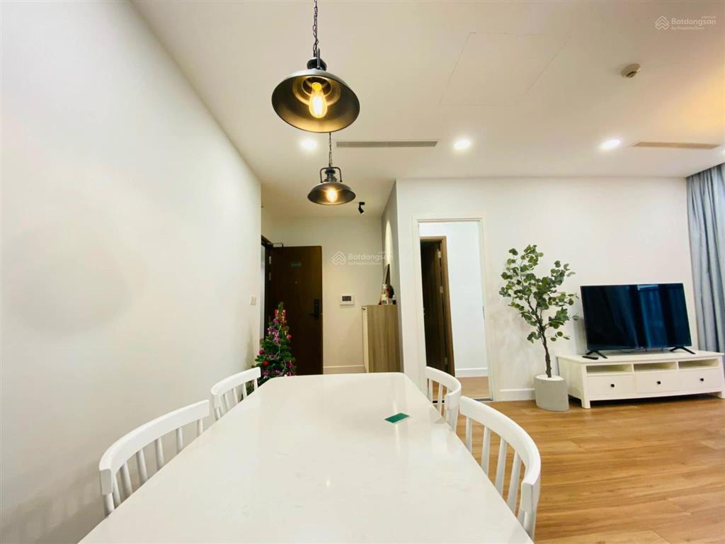 Chính chủ bán căn hộ 2pn view hồ bơi siêu đẹp tại everrich infinity quận 5 bán giá 6.8 tỷ rộng 81m2