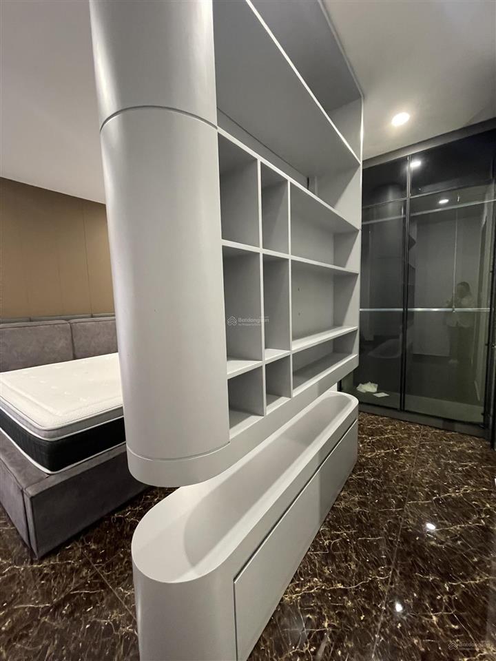 Chính chủ cần bán căn hộ 2pn rộng 115m2  8 tỷ nội thất siêu vip