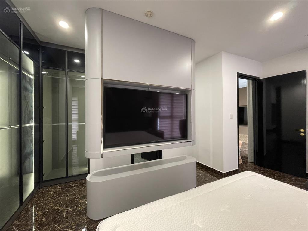 Chính chủ cần bán căn hộ 2pn rộng 115m2  8 tỷ nội thất siêu vip