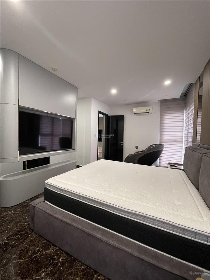 Chính chủ cần bán căn hộ 2pn rộng 115m2  8 tỷ nội thất siêu vip