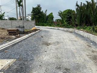 Bán đất 162m2. mặt tiền kênh rạch gia vườn lài. đang làm mở rộng đường rất đẹp. 6.5 tỷ