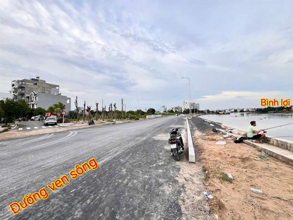 Lô đất rất đẹp, đường 12m, ngay mặt tiền đường ven sông vàm thuật, gần gò vấp