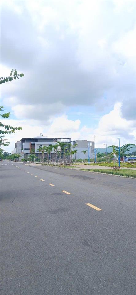 Cần bán vài thửa đất đẹp, giá tốt tại khu tđc hòa long, p. tam long  tp. hồ chí minh 5m x 17.5m.