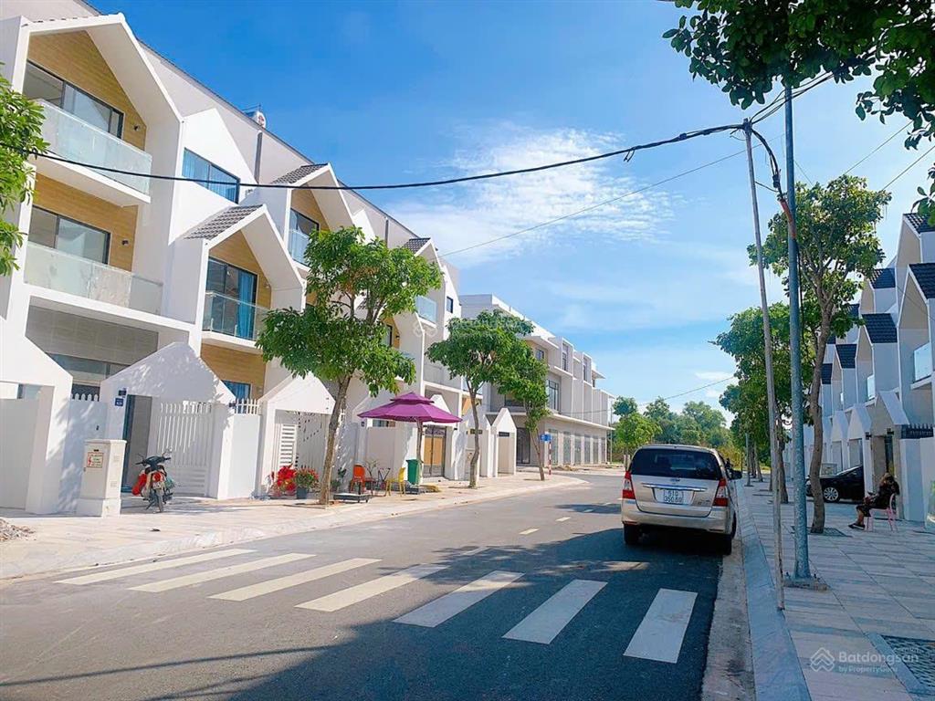Bán gấp căn nhà liền kề barya city 1 trệt 02 lầu dt đất 90m2 đông nam 3.75 tỷ gần đh y dược