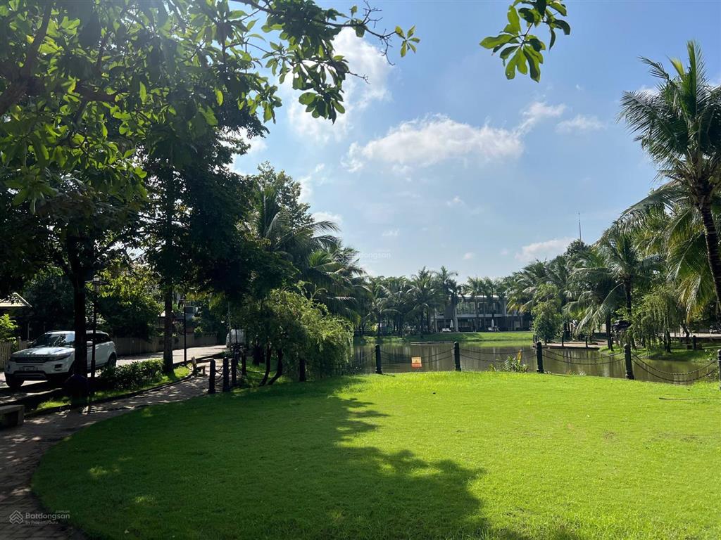 Duy nhất 1 căn biệt thự sân vườn camellia garden, view công viên, hồ bơi giá 17,5 tỷ