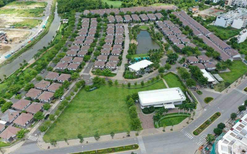 Duy nhất 1 căn biệt thự sân vườn camellia garden, view công viên, hồ bơi giá 17,5 tỷ