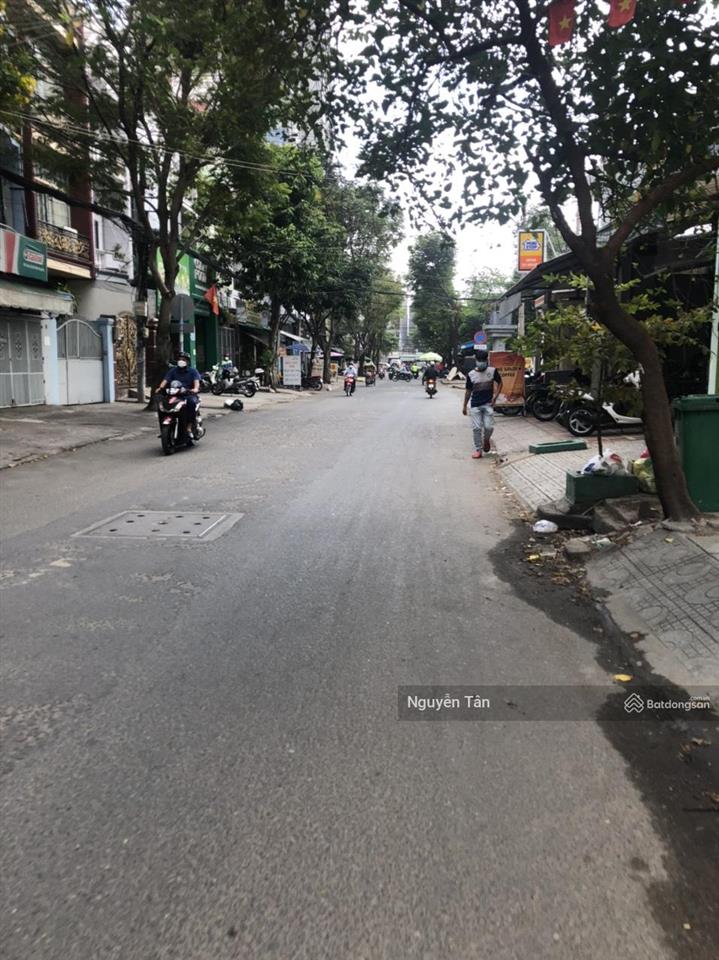 Mặt tiền đường hòa hưng quận 10. dt 14,45m x 23m. dtcn 300m2 giá chỉ 85 tỷ